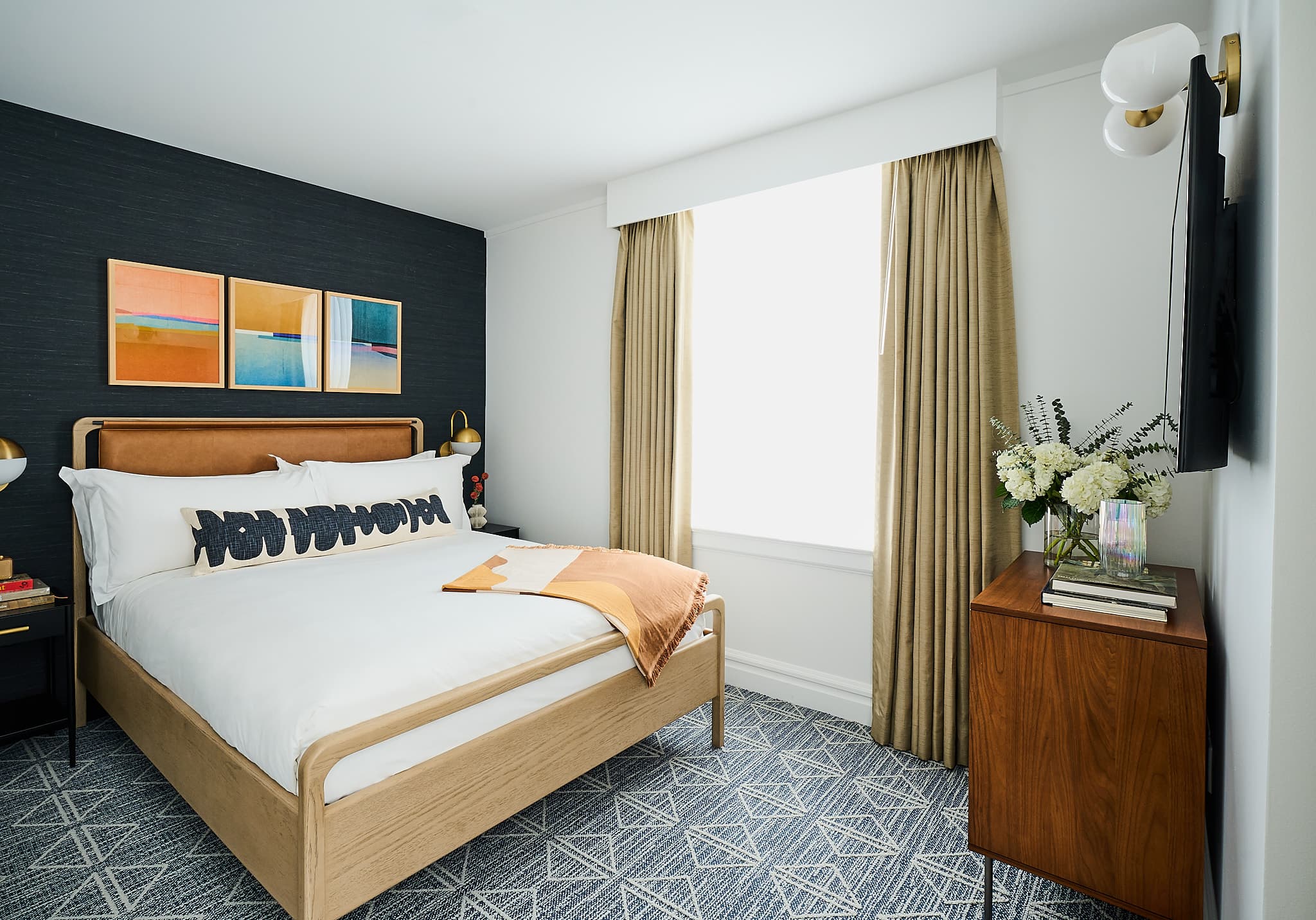 Houston apartment bedroom at Rusk House Serviced Apartments in Houston